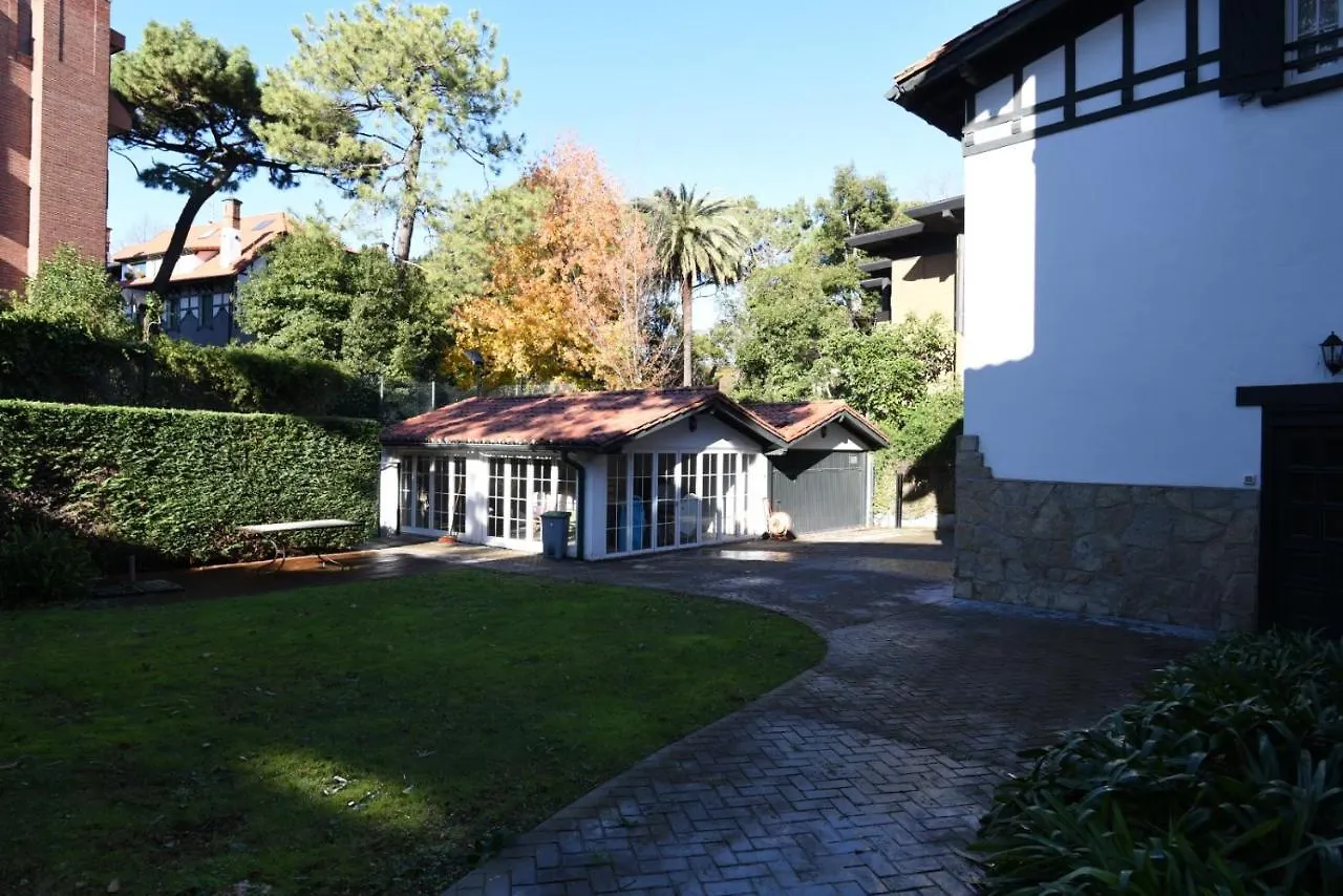 Tradicion Y Elegancia Villa Getxo Spain