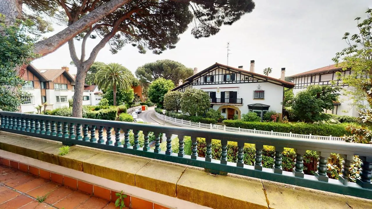 Tradicion Y Elegancia Villa Getxo 0*,  Spain